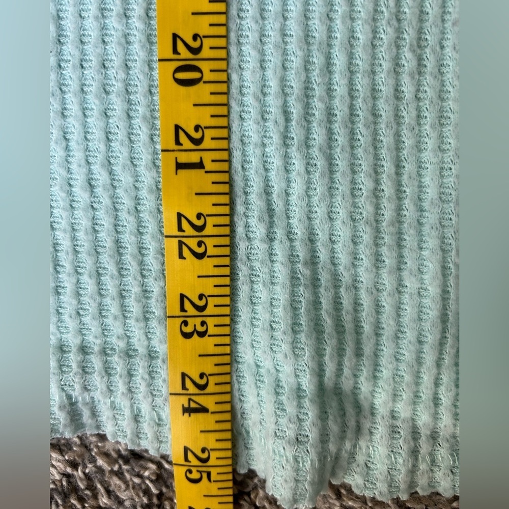 5/$25 Out From Under Urban Outfitters slouchy waffle knit top size medium - Picture 6 of 7